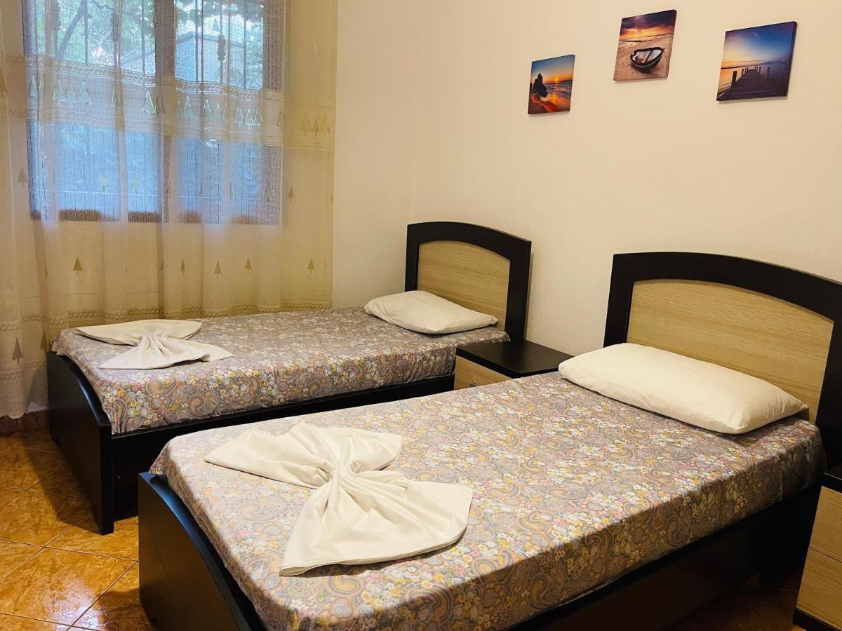 Villa Ajla Дуррес Экстерьер фото