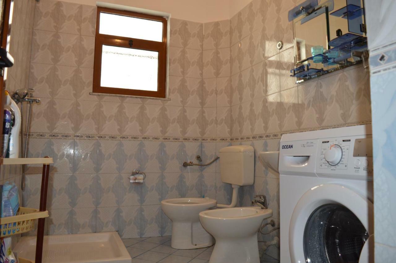 Villa Ajla Дуррес Экстерьер фото